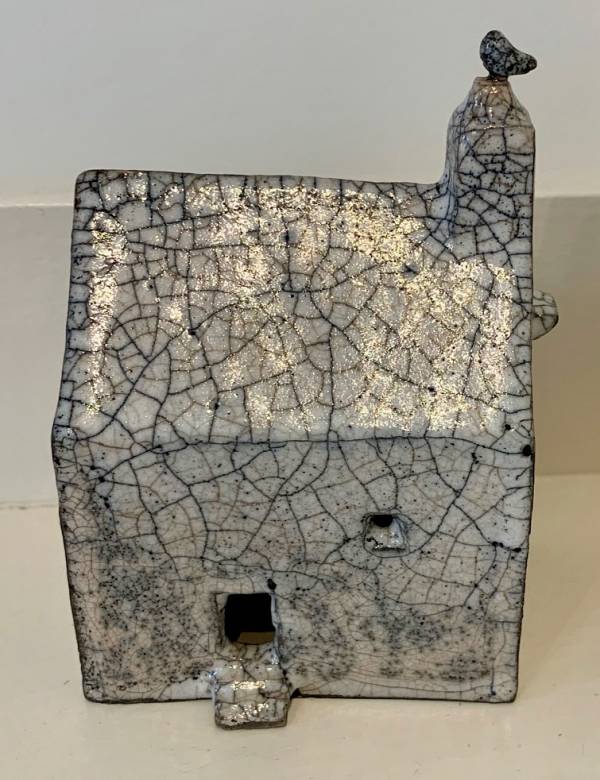 - a Ceramic by Sarah McCormack, measuring 12 x 8 cm (H x W) £48